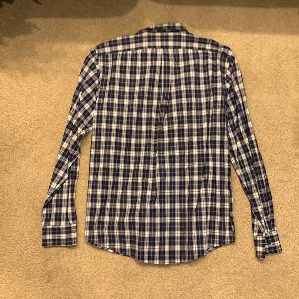 GAP Casual Button-Up - Picture 3 of 4